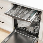 Bosch 500 Series 24" Built-In Dishwasher image 2