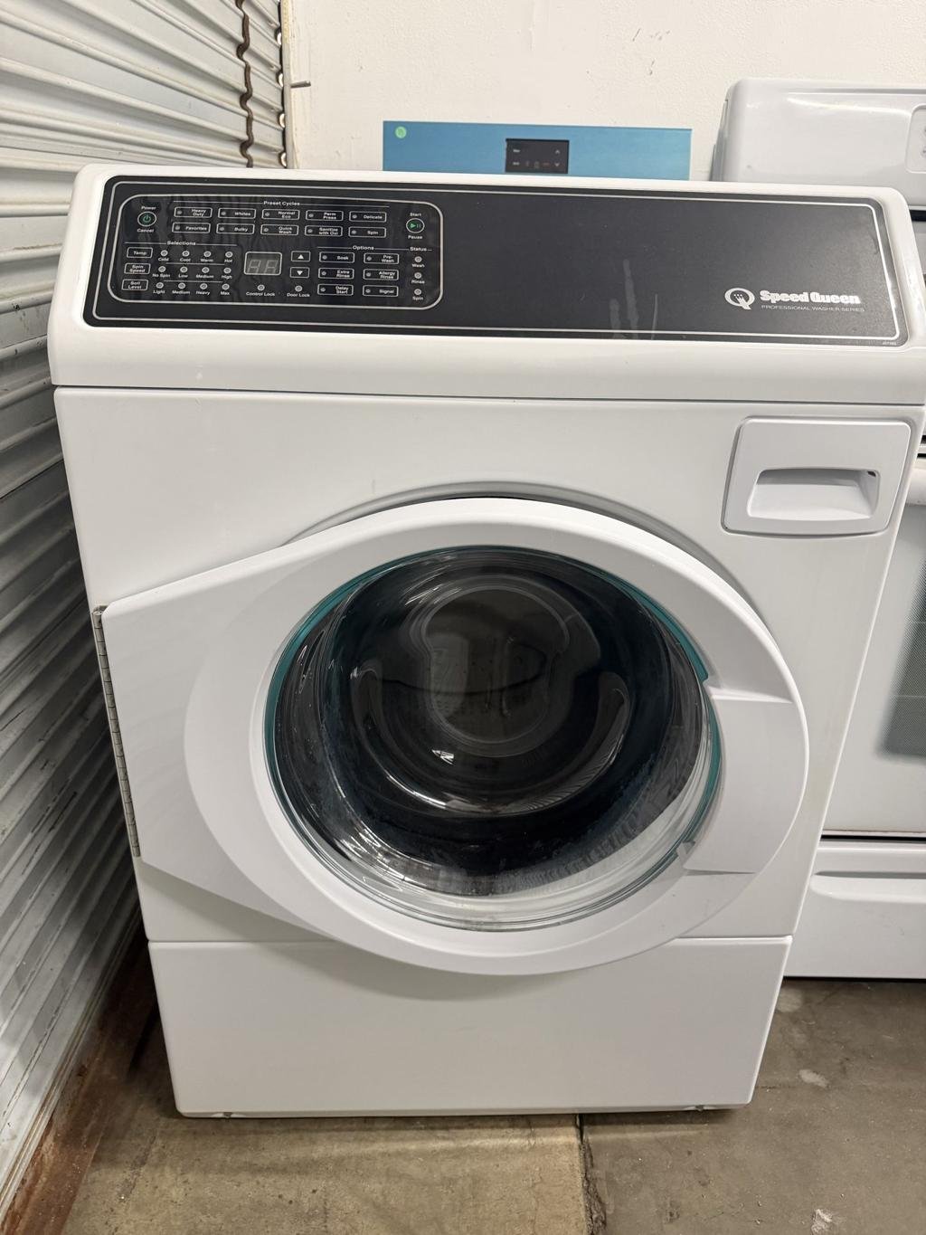 Speed Queen fv6030wn 27" Front Load Washer image 1
