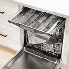 Bosch 800 Series 24" Built-In Dishwasher image 1